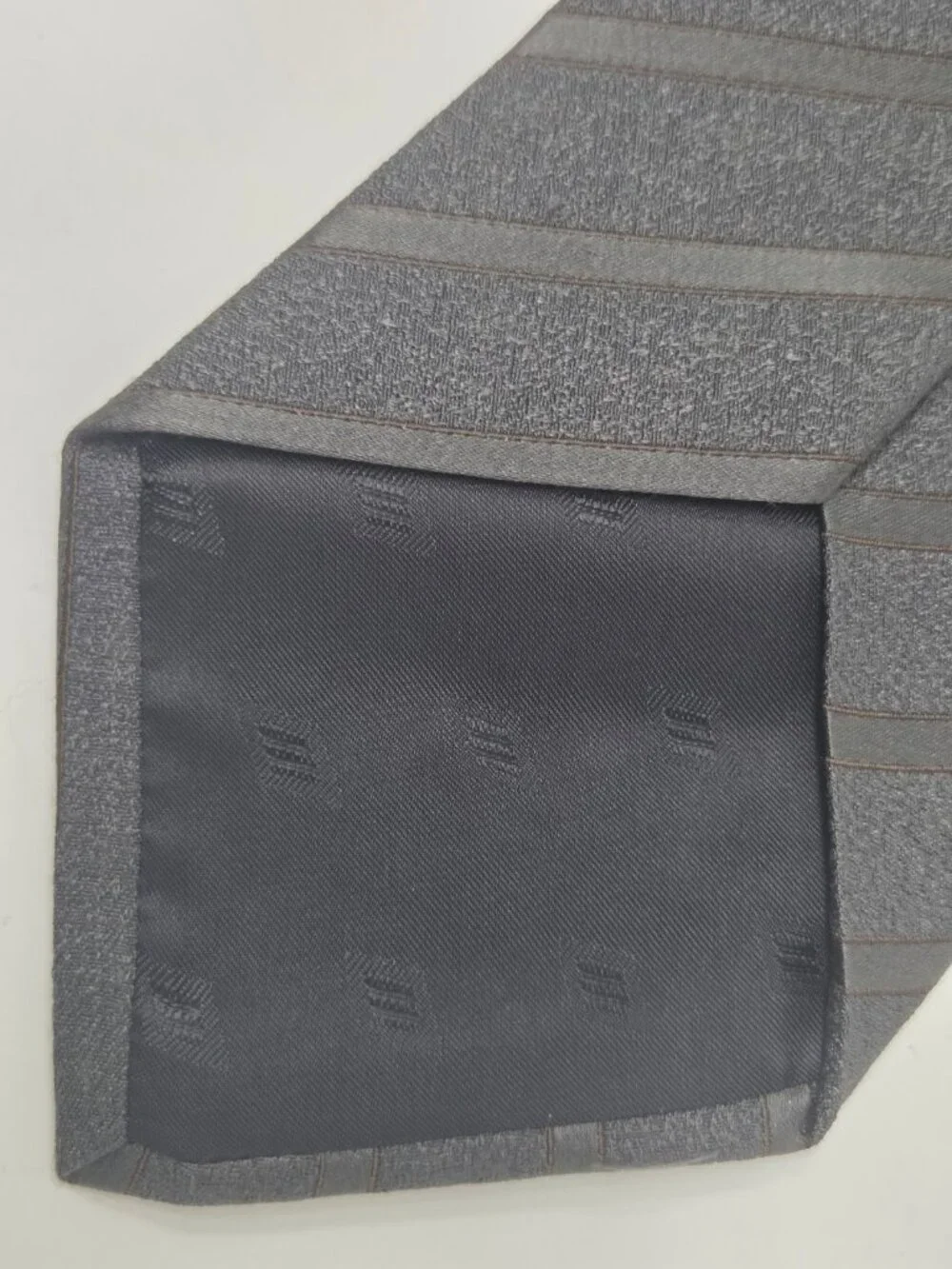 100% Silk Joseph Abboud Gray Silk Necktie Diagonal Stripe 57in Tie Made In Italy